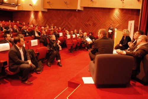 dos table ronde sida et santé chez les gays.JPG