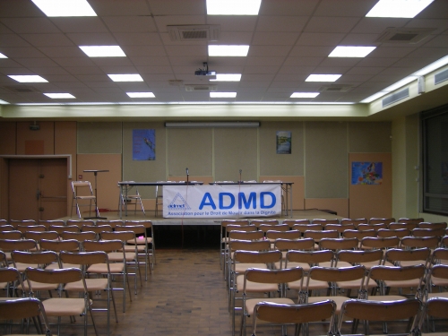 Salle vide ADMD.JPG