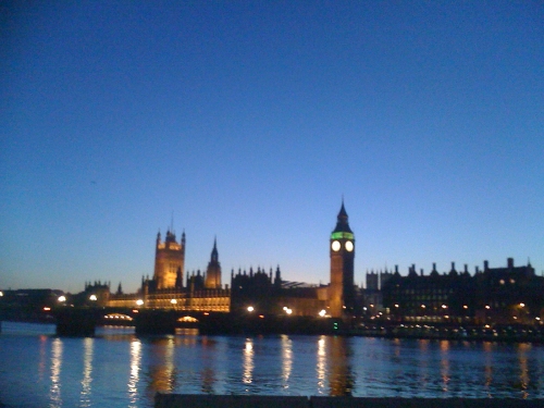 london Christmas 2009 vue Westminsterbig ben.jpg